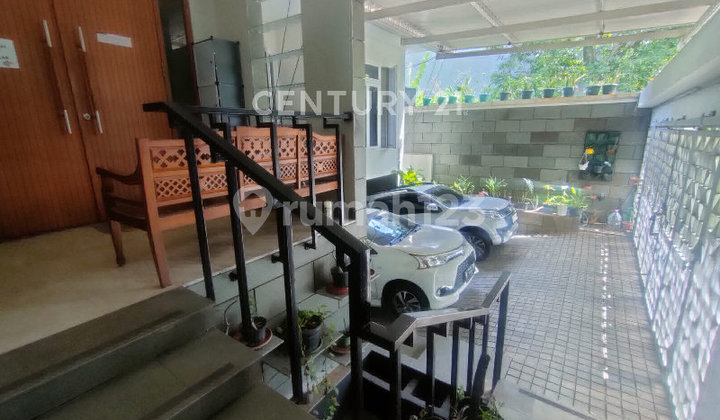 Dijual Rumah Dilokasi Tenang dan Nyaman di Jakarta Selatan