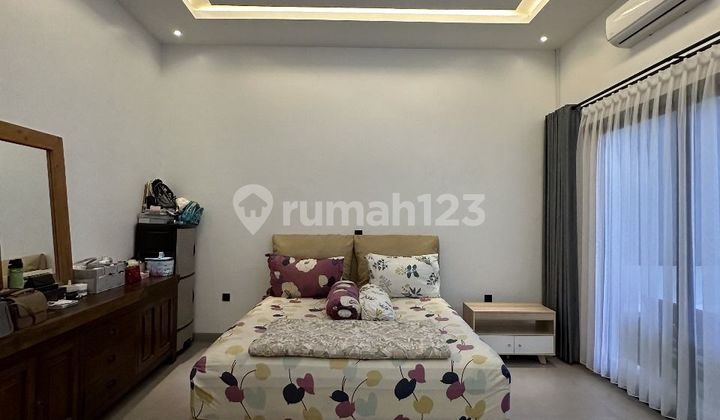Rumah mewah daerah cirendeu              2
