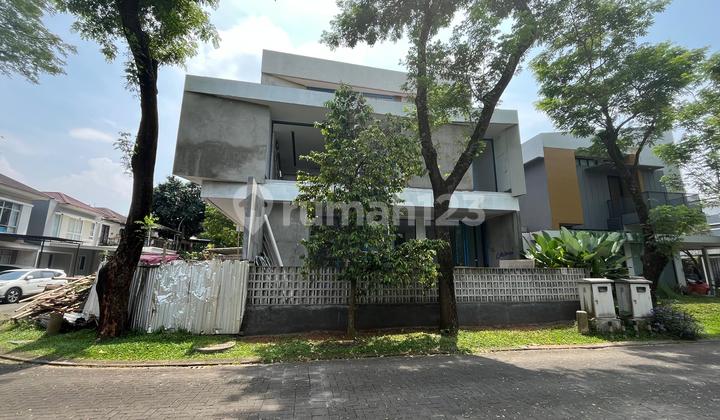 Brand New House in BSD Foresta By Architect Brand New House in BSD Foresta By Architect