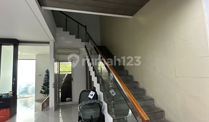 Rumah 2.5 Lantai Semi Furnished Siap Huni 2