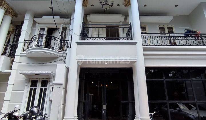 Di Jual Rumah Modern Klasik, di Kebayoran Baru Jakarta Selatan  1