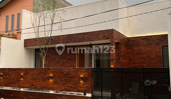 Modern New House Ready to Occupy in Villa Bintaro Indah - South Tangerang