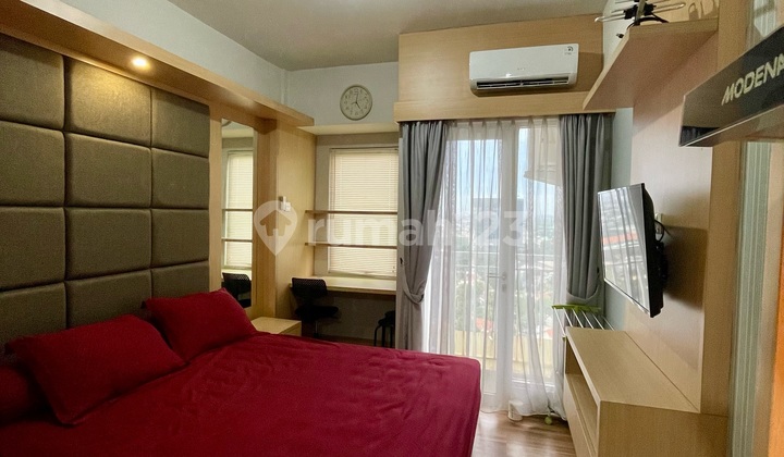 Emerald Apartemen Type Studio Fully Furnished 