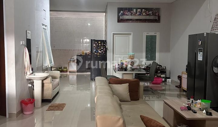 JUAL CEPAT RUMAH SIAP HUNI 
Rumah Harapan Indah 2 bekasi
Baru Renov & Gress  1