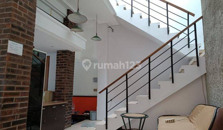 Jual Cepat Rumah Homestay/Kos2an
mewah Cantik Indah Siap Huni 
homestay/Kos2an 3 Lantai 
milik Arsitek Hotel Interior Lux Sejuk Tenang Teduh Kelapa Gading Jakarta Utara  2