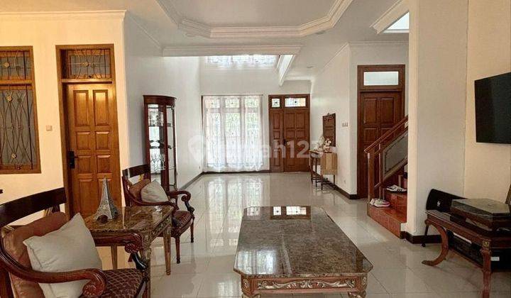 Disewakan Rumah Di Area Senopati Scbd Jakarta Selatan 5+2 Br Furnish  1