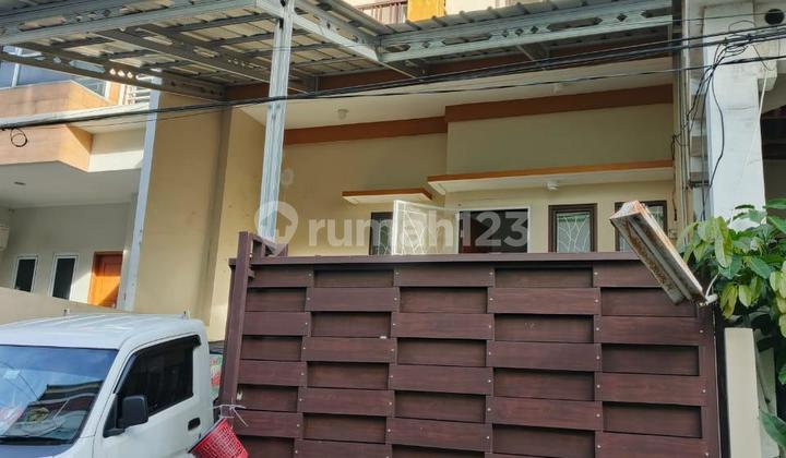 For Rent House in East Gading Elok For Rent House in East Gading Elok