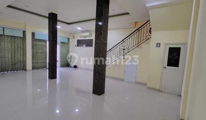 For Rent, 2.5 Story Shop House, 8 Meters Wide, Pondok Kelapa, East Jakarta 2