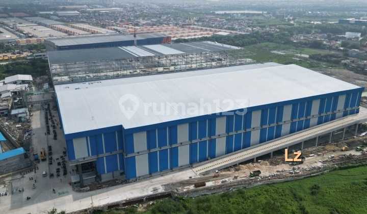 For Rent: New Ready-to-Use Warehouse in Cakung Cilincing, East Jakarta.
Brand New 100,677 SqM Warehouse Space with Double-Decker Building Warehouse. For Rent: New Ready-to-Use Warehouse in Cakung Cilincing, East Jakarta.
Brand New 100,677 SqM Warehouse Space with Double-Decker Building Warehouse.