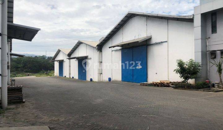 Disewakan Gudang
lokasi Kawasan Klapanunggal
dalam Kawasan Pergudangan
, Speck Bangunan Available :
• Luas Bangunan -+ 1.770 M²
• Lebar 22 M²
• Panjang 77 M² 2