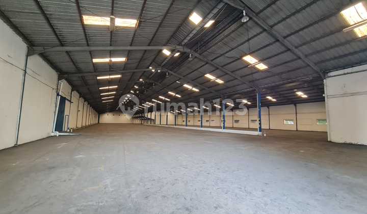 Disewakan Gudang Di *ciracas (jakarta Timur)* Murah Dan Pasti Tidak Banjir !!!luas Tanah : 2 Haluas Bangunan : *4.035 M2* Harga : *55.000 /m2/bln* Disewakan Gudang Di *ciracas (jakarta Timur)* Murah Dan Pasti Tidak Banjir !!!luas Tanah : 2 Haluas Bangunan : *4.035 M2* Harga : *55.000 /m2/bln*