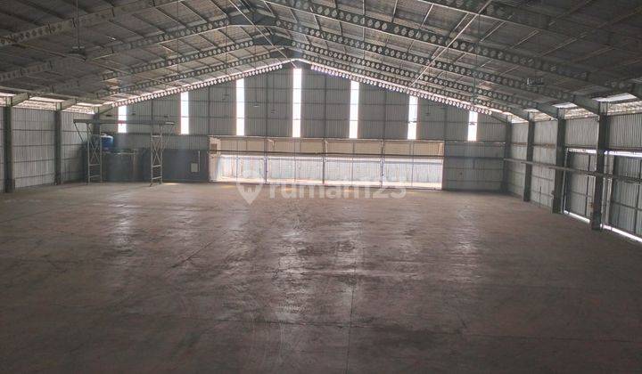 Jual Murah Gudang Siap Pakai Bagus Kawasan Industri Delta Silicon • Lt 4000 M² • -/+ Lb 2,550 M² Kondisi Siap Pakai 2