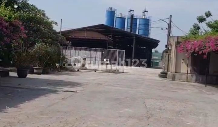 Warehouse Rental in Tipar Cakung, Located by Tipar Cakung Main Road, 2 KM to IN/OUT JOR Toll, Strategic Location Warehouse Rental in Tipar Cakung, Located by Tipar Cakung Main Road, 2 KM to IN/OUT JOR Toll, Strategic Location