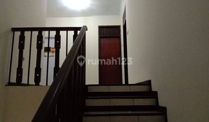 Disewakan Rumah 2 Lantai Di Janur Indah Kelapa Gading Jakarta Utara 

lt 187 M2
lb 250 M2 2