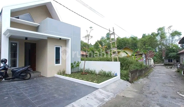 Rumah Scandinavian Keren di Utara Perempatan Munggur  2