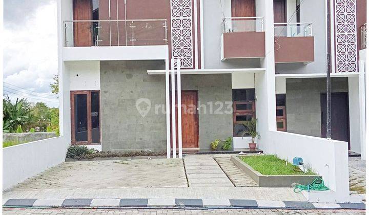 Rumah 2 Lantai Dalam Cluster Eksklusif One Gate Security System Di Ambarketawang, Gamping, Sleman. Dekat Kampus Umy. Strategis. 