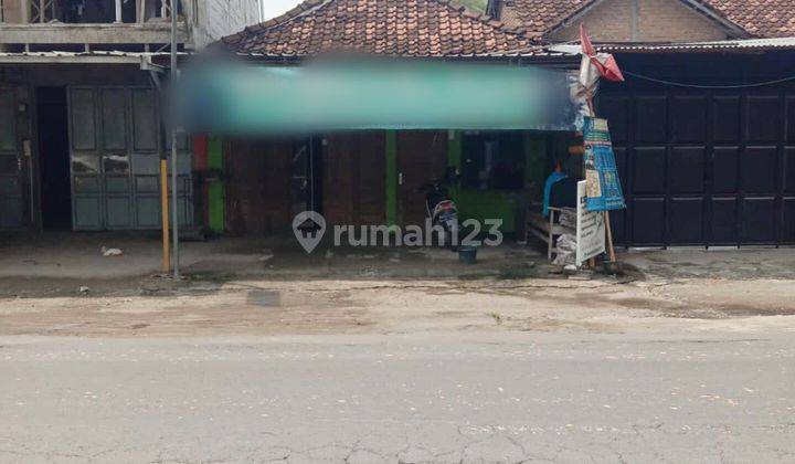 Tanah Bonus Bangunan Strategis Di Pinggir Jalan Raya Cebongan-Seyegan. Sangat Cocok Untuk Usaha, Kantor Atau Kost.  2