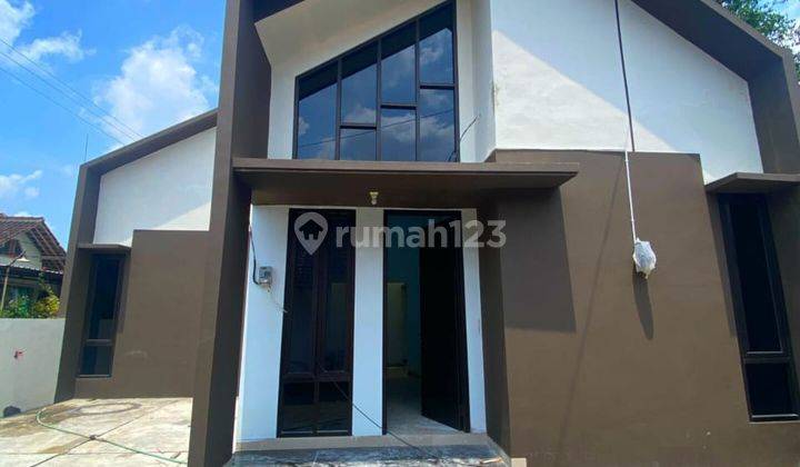 Rumah Scandinavian 2 Lantai Baru Siap Huni Di Dekat Kota Jogja Dalam Ringroad Dekat Kampus Upy Pgri.  1