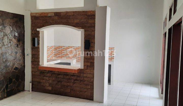 Rumah 1 Lantai Tengah Kota Lingkungan Nyaman 1