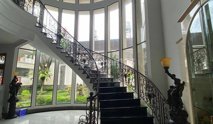 Rumah 2 Lantai Lux Terawat Batununggal Indah Mainroad  2