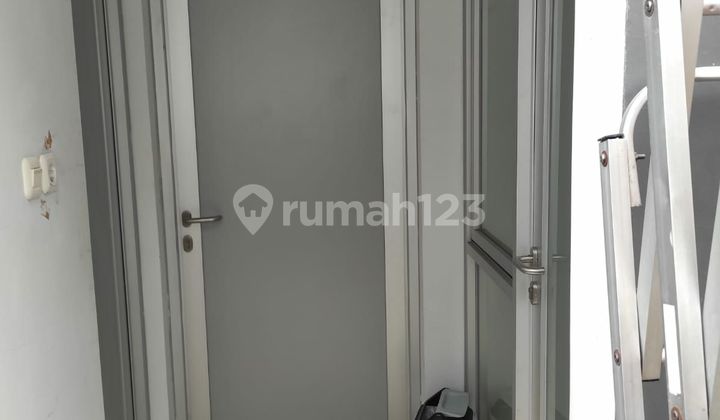 Three-story wing house Kalipah Apo Bandung.