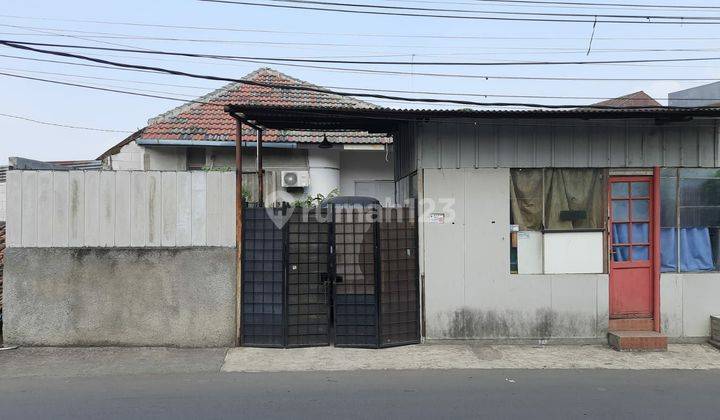 Rumah 2 lantai harga bersahabat depan rumah tersedia kios 1