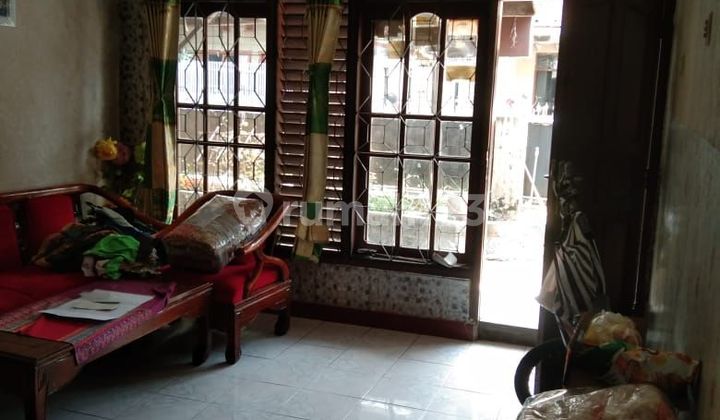 Single Storey House on Babakan Priangan Street, Kembar-Sriwijaya, Bandung 2