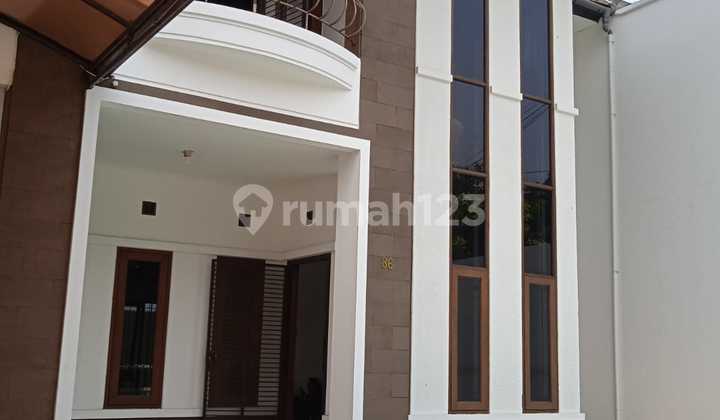 Rumah 2 Lantai Taman Depan Blkg Ada Balkon Cluster Eksklusif Rumah 2 Lantai Taman Depan Blkg Ada Balkon Cluster Eksklusif