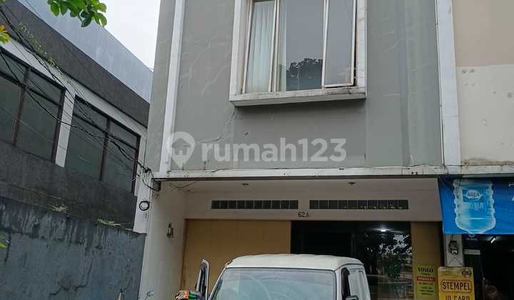 Ruko 3 Lantai Mainroad Siap Huni Pusat Kota