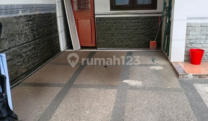 Quick Sale 2-Storey House in Pasirsalam, East-Facing 2