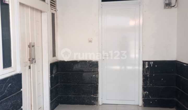 Rumah 2 Lantai Sayap Bkr, 100 Meter Ke Jalan Raya Rumah 2 Lantai Sayap Bkr, 100 Meter Ke Jalan Raya