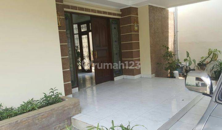 House Menteng Lokasi Strategis Jalanan Depan Rumah Lebar Rumah Ready To Move In #18 2