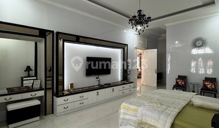 Menteng House for Rent, Fully Furnished, Ready to Occupy