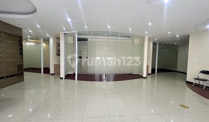 Di Sewakan Ruang Usaha Area Senopati Cocok untuk Klinik,Salon Kecantikan