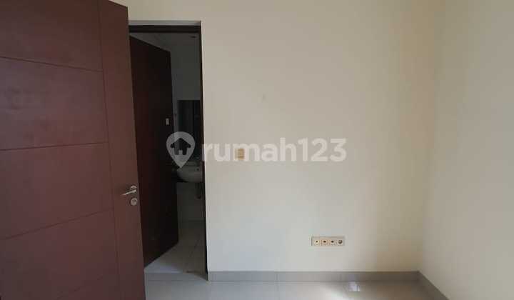 Disewa Rumah 2lt East Asia Green Lake City