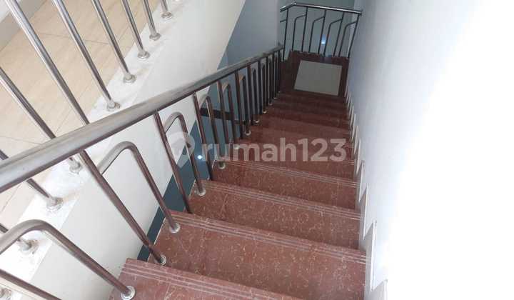 Dijual Rumah 2lt Griya Permata (seberang Metland)