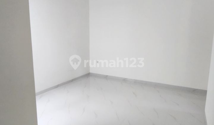 Ready-to-Occupy New House in Strategic Metland Puri Tangerang