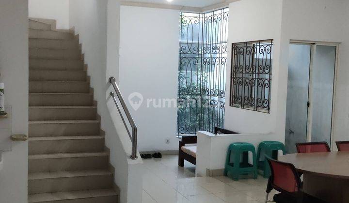 Dijual cepat BU Rumah Taman semanan indah 2