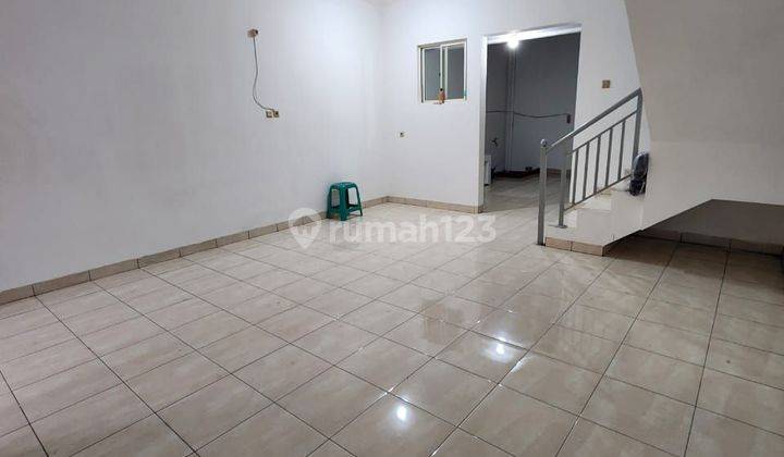 Dijual rumah 2Lt Taman Semanan Indah Jakbar 1