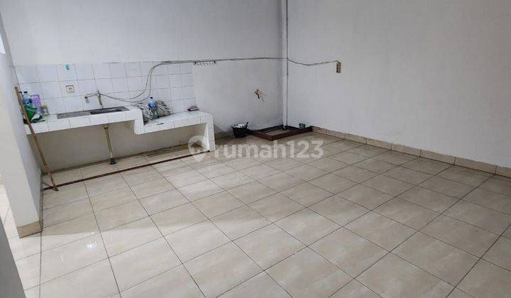 Dijual rumah 2Lt Taman Semanan Indah Jakbar 2