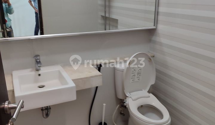 Dijual Rumah 2 Lantai Rapi Karang Tengah (dekat Metro Permata)  2