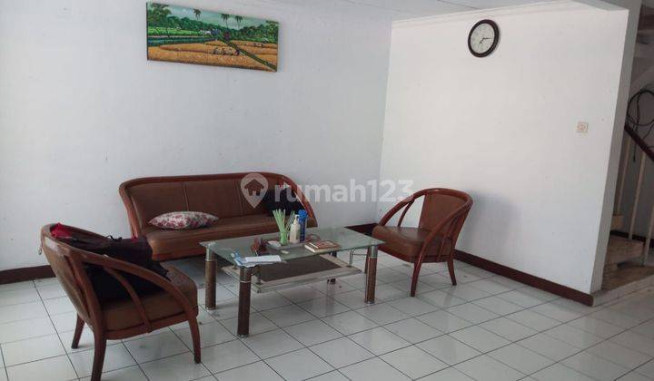 Rumah 2 Lantai Mangga Besar Jakbar 2