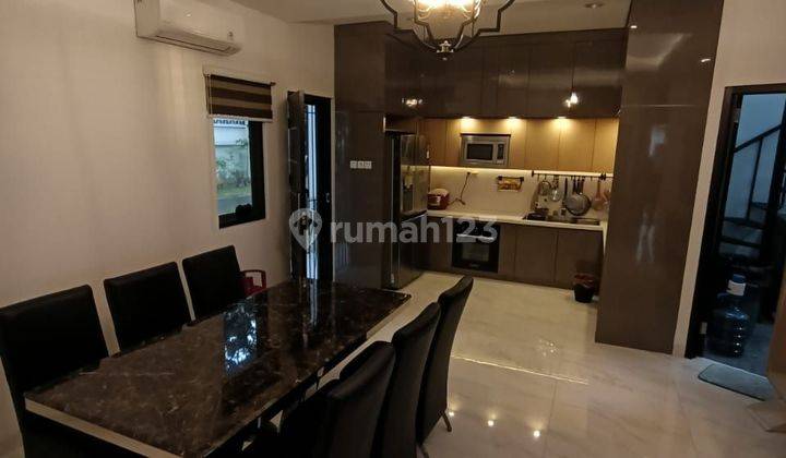 Rumah 2 Lantai Full Furnish Gading Serpong 2