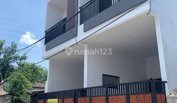 Rumah cantik 2 Lantai Cipondoh Makmur Tangerang 1