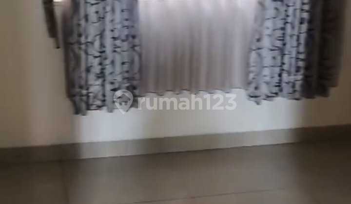 For Rent 2-Story House West Europe Greenlake City 2