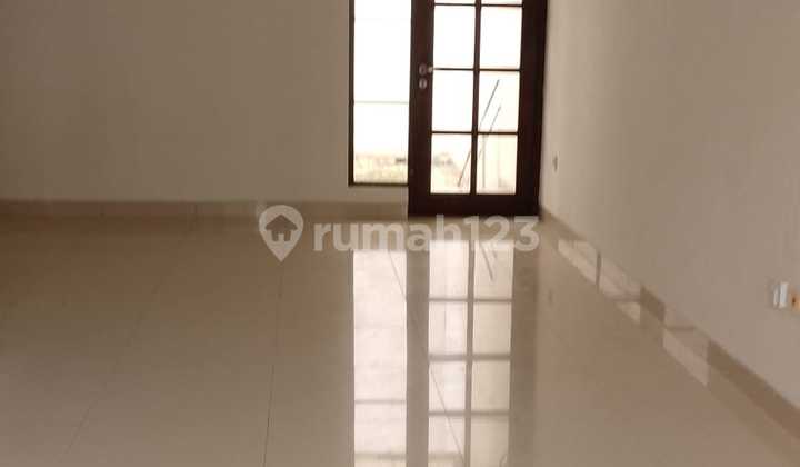 For Rent 2-Story House East Asia Greenlake City