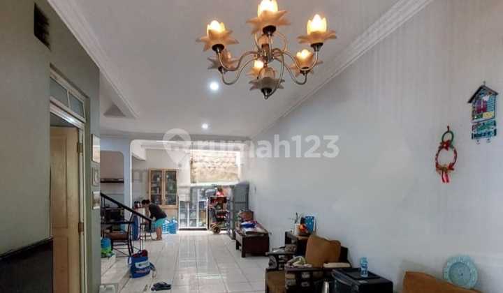 Dijual Rumah Cantik 2lt Taman Semanan Indah