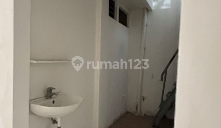 For Sale 1½-Story House Kosambi Baru West Jakarta 2