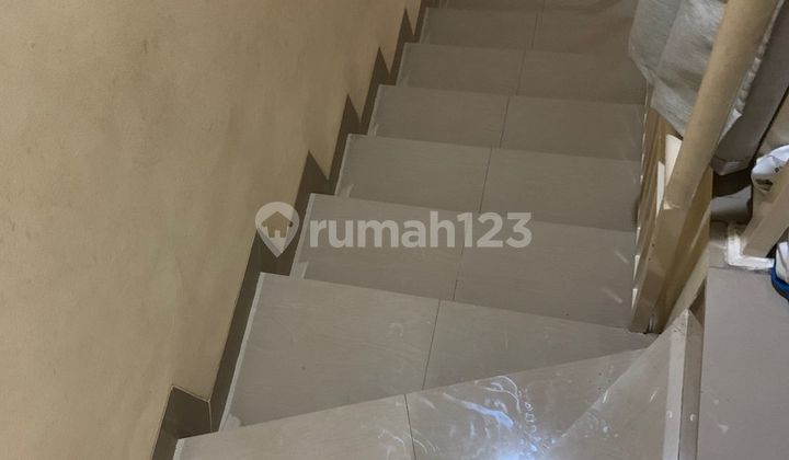 For Sale Mrs. House 2 floors Arcadia Daan Mogot Tangerang 2