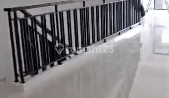 Ruko 3 Lantai Posisi Hoek Lokasi Strategis di Gading Serpong Nego